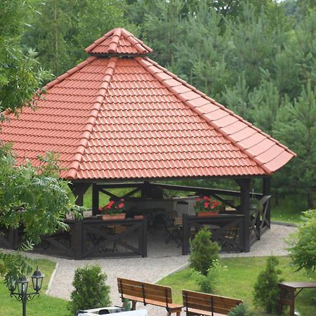 匝亚比亚里林酒店 Sterławki Wielkie 外观 照片