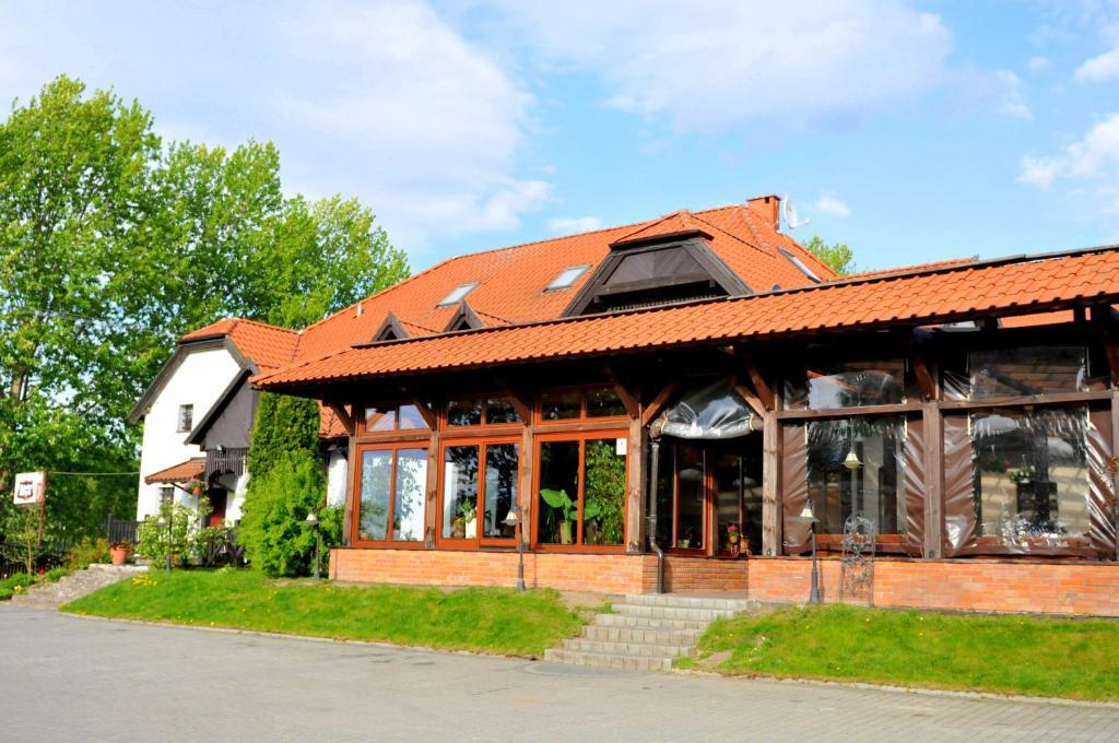 匝亚比亚里林酒店 Sterławki Wielkie 外观 照片